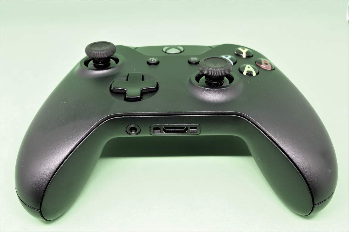 Jak korzystać z kontrolera Xbox One na komputerze