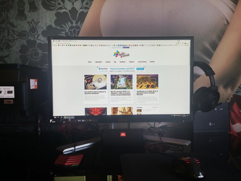 AOC Agon AG241QX przod