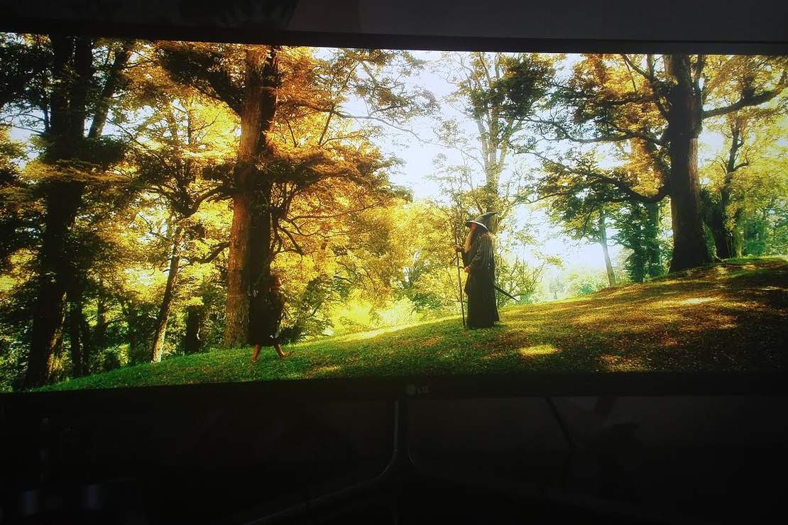 Za co uwielbiam monitory ultrapanoramiczne