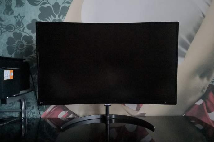 [TEST] Monitor Philips 278E8QJAB – tani i zakrzywiony ekran z AM